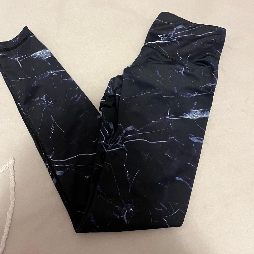 Barry’s marble leggings small